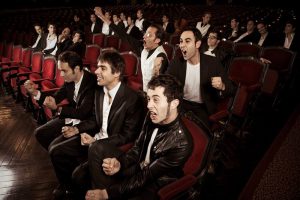 Blaumut gira Teatres